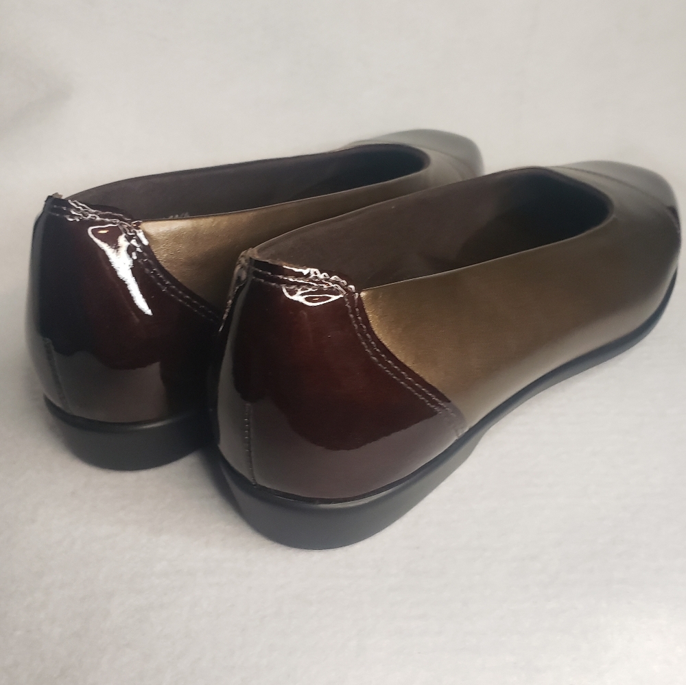 SAS 'Coco' Flats in Burnished Brass & Brown - Women's size 9M - Picture 4 of 12